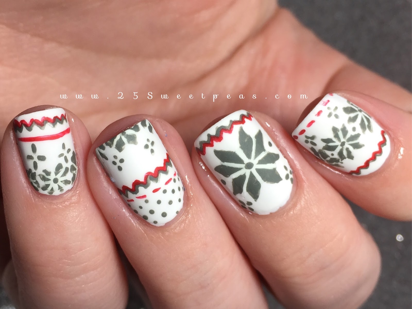 7. Cozy Christmas Sweater Nails - wide 5