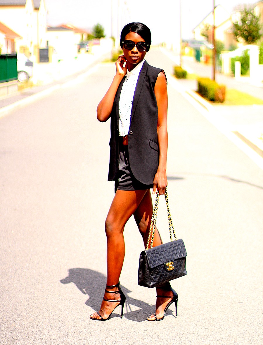 summer-suit-chanel-jumbo-xl-shorts-strappy-sandals-missguided-crop-top-sleeveless-blazer- summer-suit-chanel-jumbo-xl-shorts-strappy-sandals-missguided-crop-top-sleeveless-blazer-
