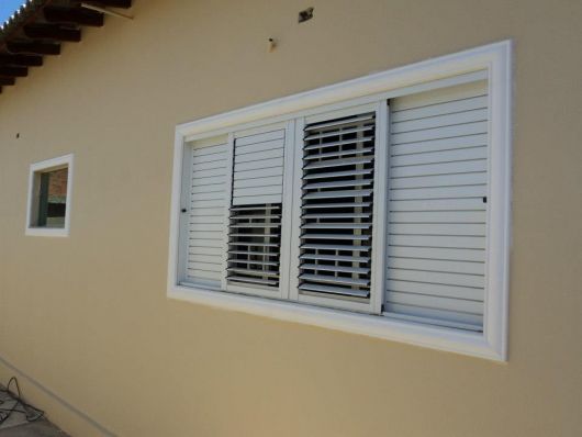 Instalação de Moldura Instalação de Moldura