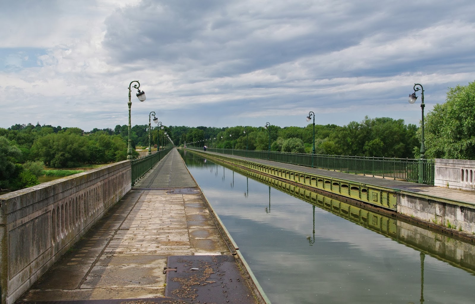 Combien De Rivets Sur Le Pont Canal De Briare IMAGES DU VAL DE LOIRE.: Val de Loire: le PONT-CANAL de BRIARE.