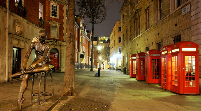 street london, londyn ulica, londynu, budka telefoniczna, czerwona, angielska, księżyc