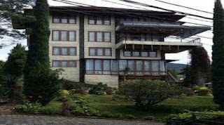 Bikin Nyaman Ini Dia Villa Barak Di Lembang Pas Banget Buat 40 Orang Villa Kita Konsep Barak