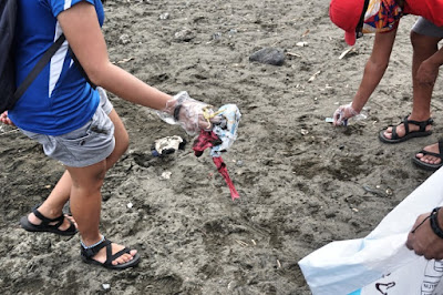 Diapers are the worst trash at public beaches in the Philippines