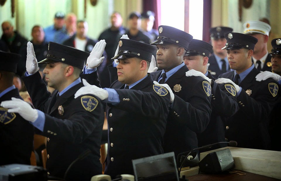 ALERTAS Trenton Fire Department 12 new firefighters at City
