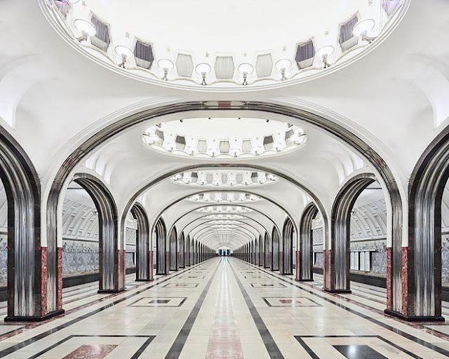 Chiêm ngưỡng vẻ nguy nga tráng lệ  của các ga tàu điện ngầm ở Nga