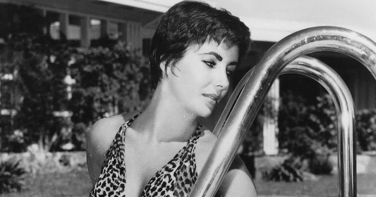 37 Beautiful Vintage Photos of Elizabeth Taylor in Bathing Suits in the ...