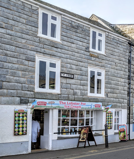 A Morning in Padstow : What to do with Kids  - The lobster pot ice cream 