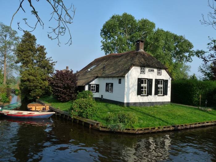 Amazing Photos The Dutch Village With No RoadsGiethoorn