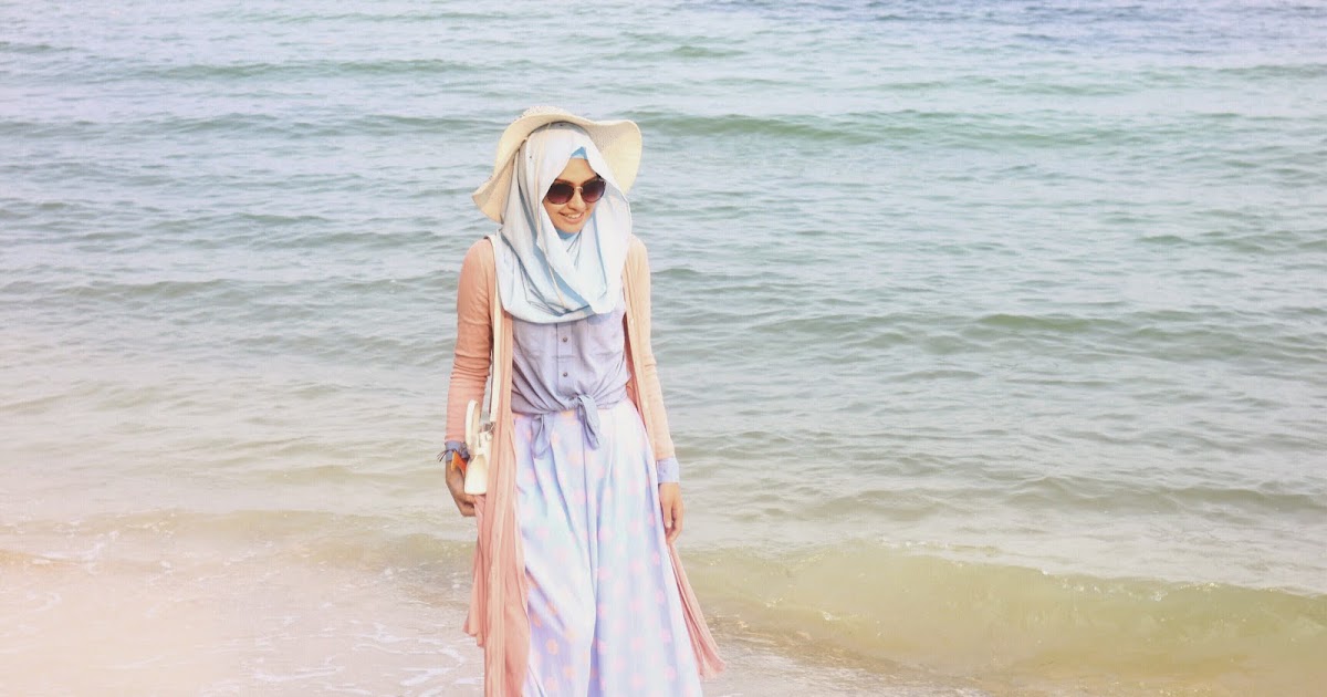 Gambar Cewe Di Pantai