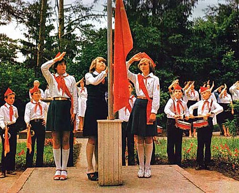 Современные пионеры в России