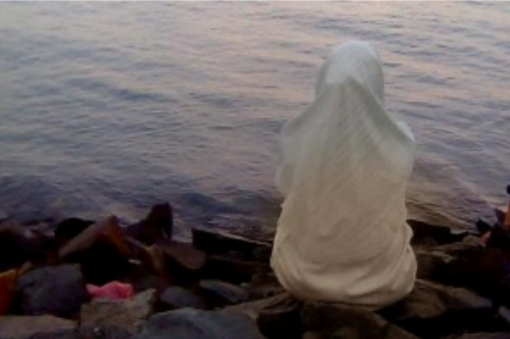 Mengharukan! Kisah Rahasia Dibalik Jilbab Adikku ( Dijamin Nangis Setelah Membaca ) Mengharukan! Kisah Rahasia Dibalik Jilbab Adikku ( Dijamin Nangis Setelah Membaca )