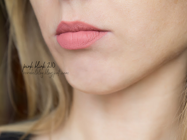 Rimmel жидкая матовая помада Stay Matte в оттенке 210 Pink Bliss