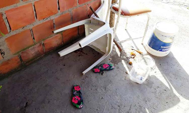 Garota de 19 anos é assassinada a tiros enquanto almoçava em Feira de Santana