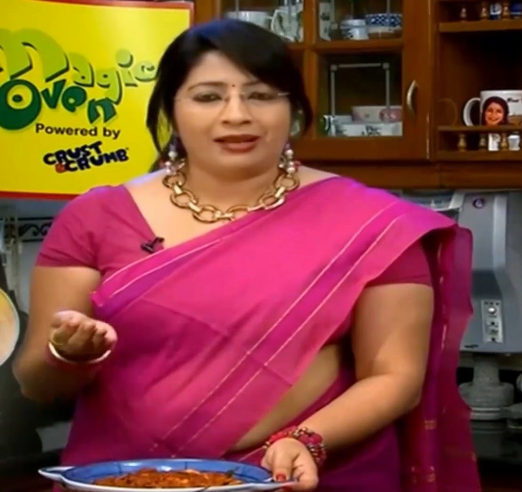 Indian Hot Actress Mallu Cookery Show Anchor Lakshmi Nair Hot Navel