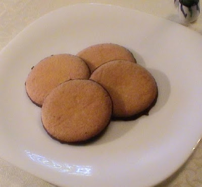 Bizcocho de espuma con baño de chocolate