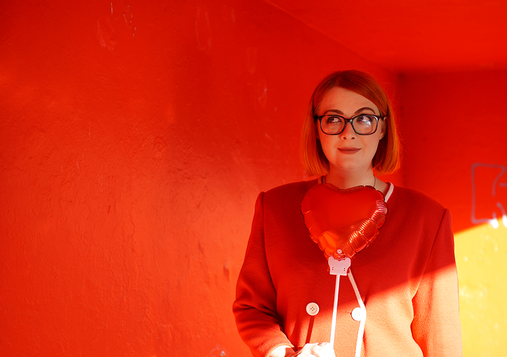 Frankly Ms Shankly shot by Boya Shen Frankly Ms Shankly, Edinburgh Blogger, red head, charity shop, H &M, New Look, Primark, vintage cardigan, Galentine's Day, red heart balloon, Valentine's style, Galentine's style, photo by Boya Shen