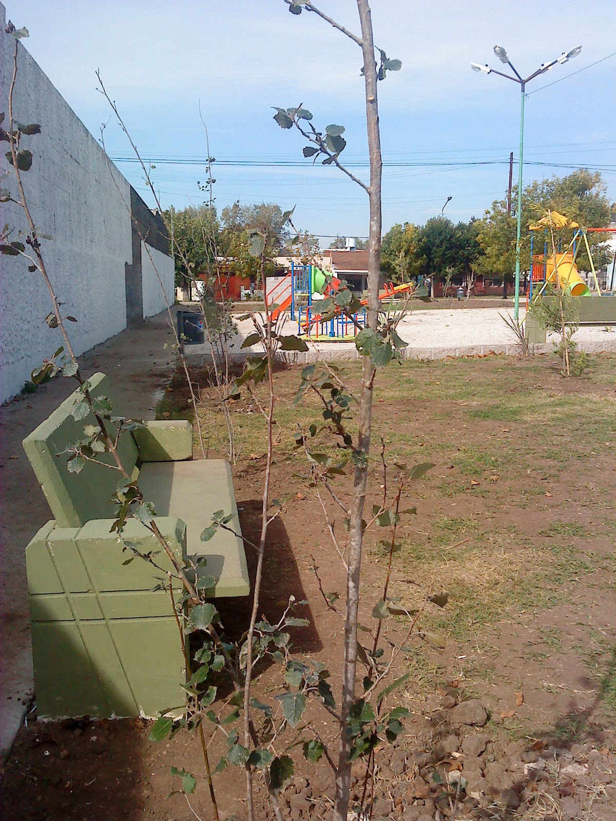Oficina Publica Saludable : Plaza Nuestra Señora de Lujan Lomas de