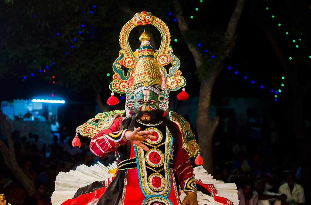 பசுமைப் பக்கங்கள்...: தெருக்கூத்து எங்களின் உடல் அல்ல; உதிரம்