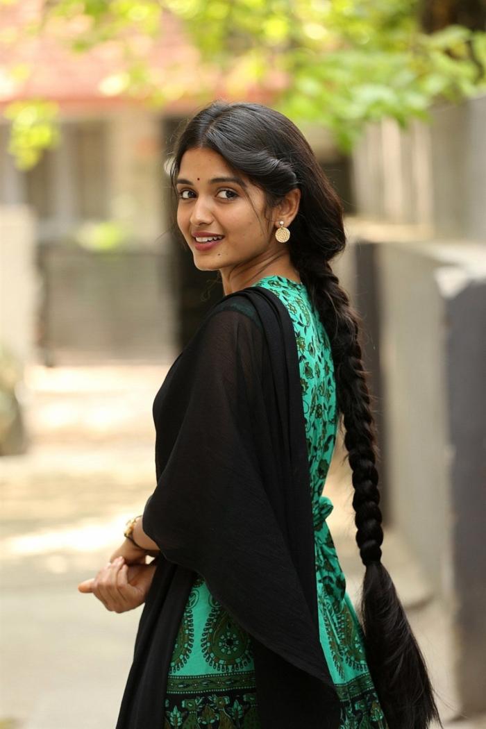 Indian Long Hair Beautiful Womens