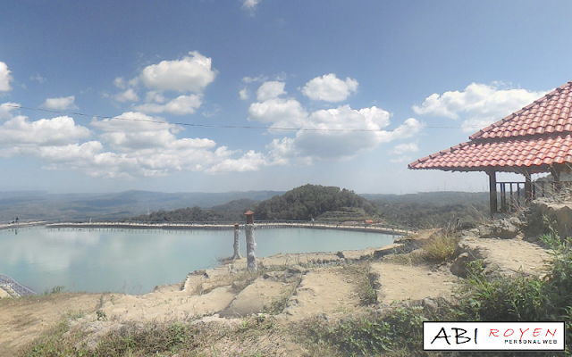 Tempat Wisata Menarik di Jogja Embung Nglanggeran Tempat%2BWisata%2BMenarik%2Bdi%2BJogja%2BEmbung%2BNglanggeran 19 Tempat Wisata Menarik di Jogja yang Tidak Boleh Terlewatkan Saat Liburan