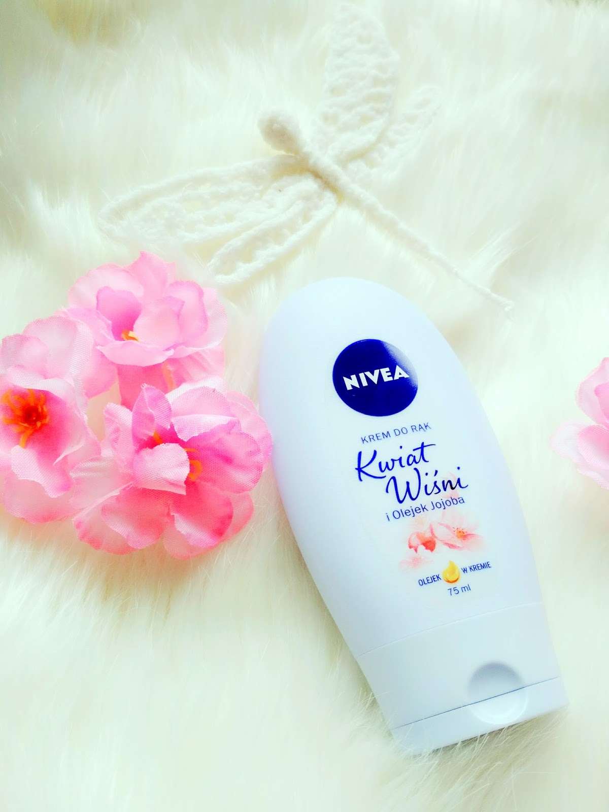 NIVEA Krem do rąk Kwiat Wiśni i Olejek Jojoba 