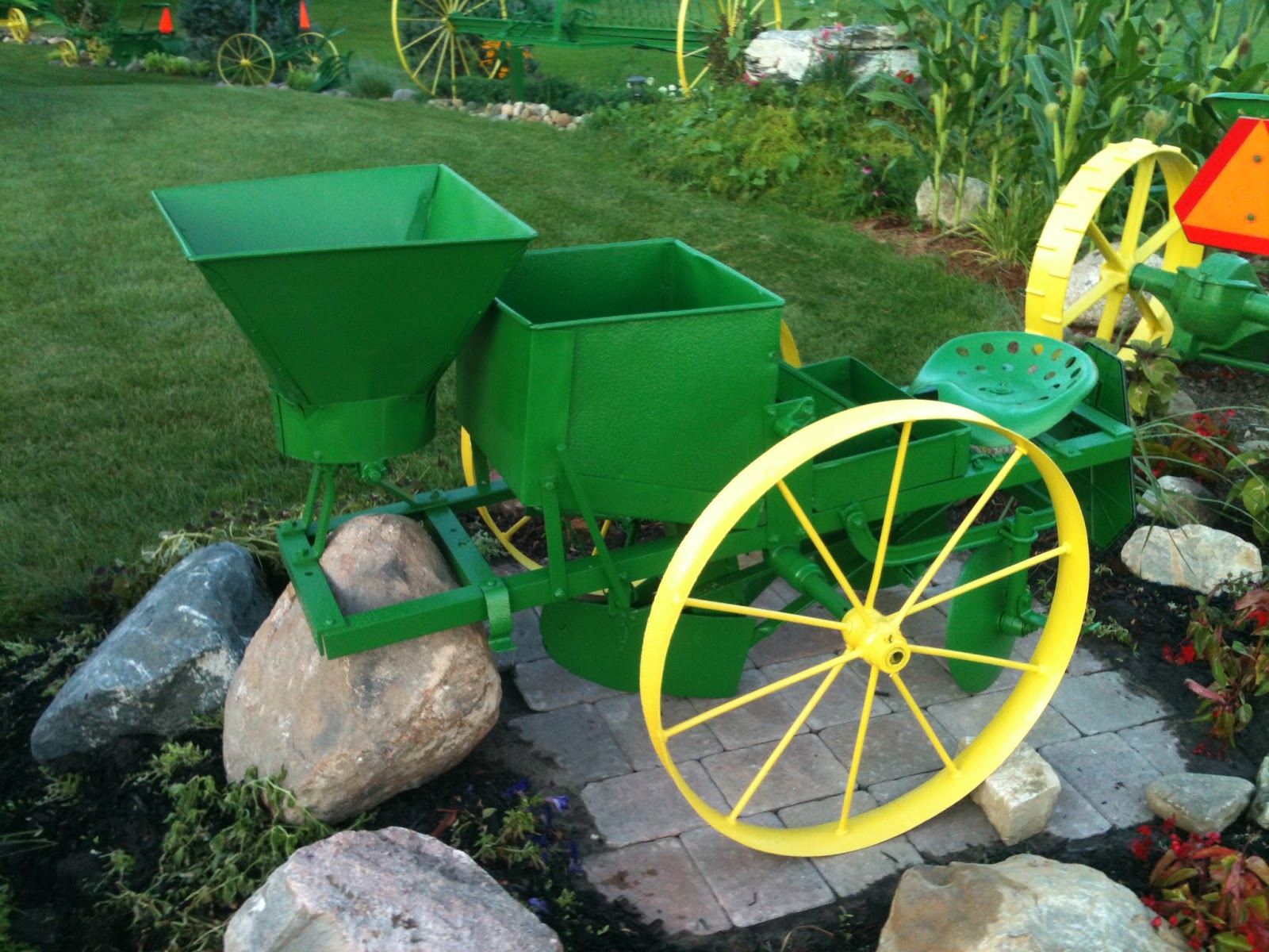 PezRich John Deere Horse Drawn