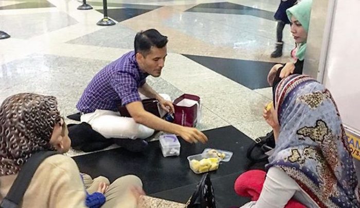 Aliff Syukri dikritik makan duiran di KLIA