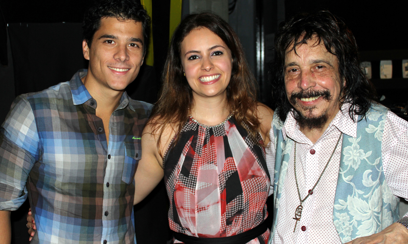 Eu Tu Eles Barbara Marques faz dueto com filho de Benito di Paula em show especial Eu Tu Eles Barbara Marques faz dueto com filho de Benito di Paula em show especial