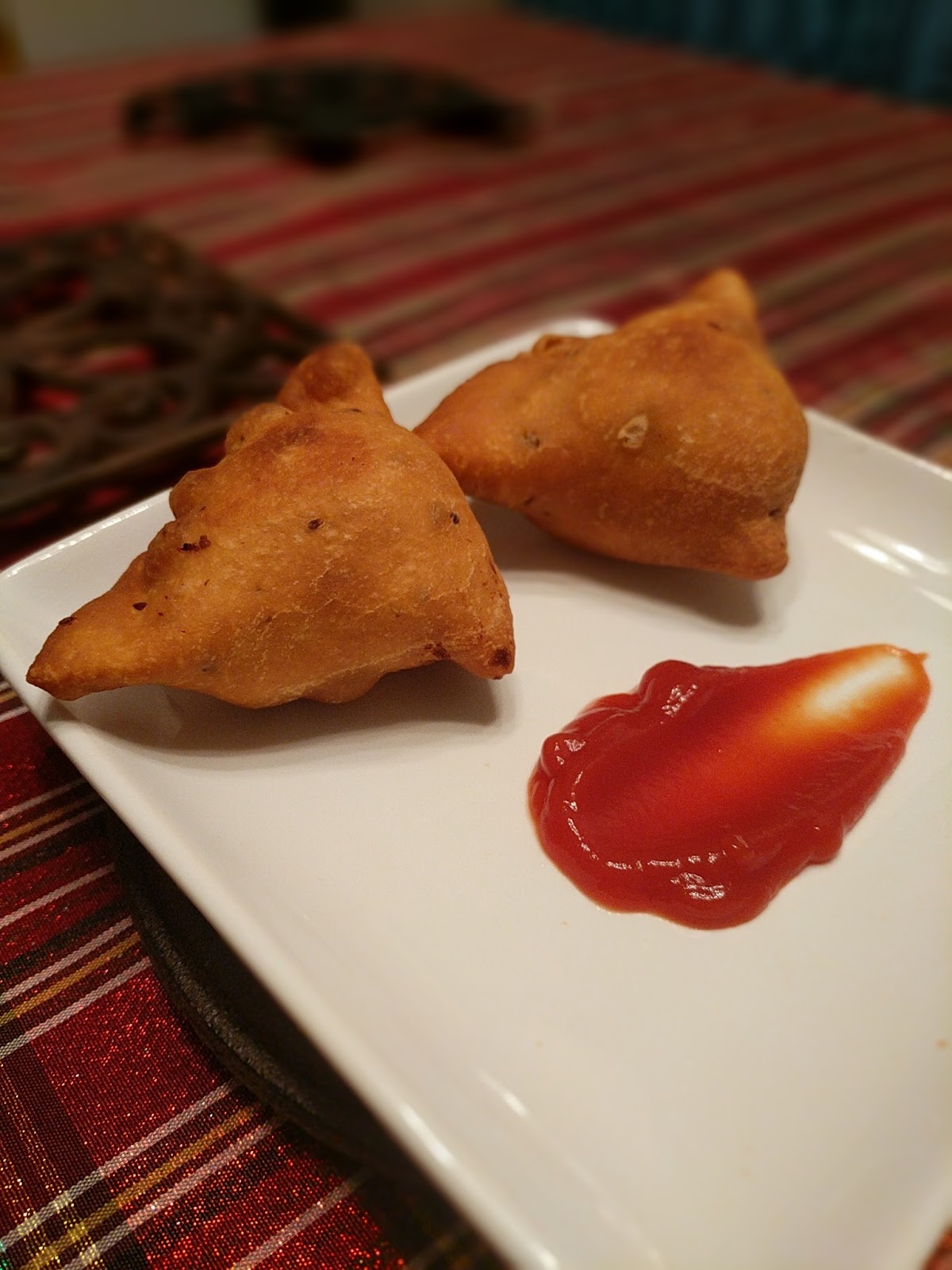 Life Without Alu?: Samosa (Spicy Potato stuffed Pastries)