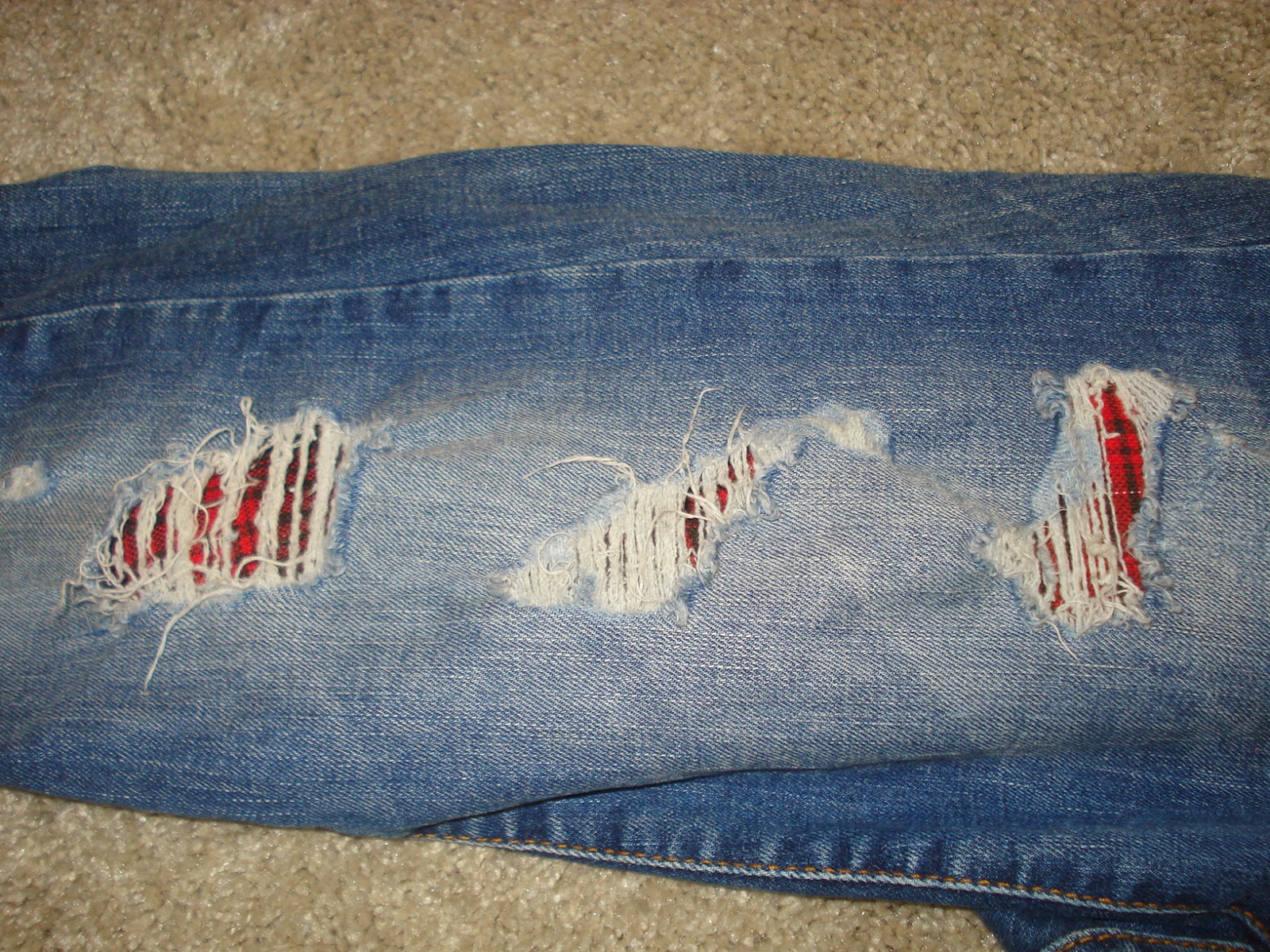 CPments : PANTALONES CON ROTOS