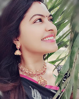 Saravanan Meenatchi Rachitha In Black Designer Saree Stills