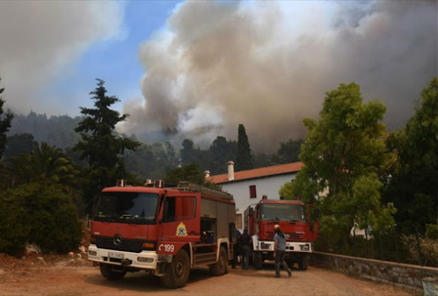 Βόρεια Εύβοια: Συγκλονιστικές εικόνες από την μεγάλη φωτιά στην Λίμνη - Μαρτυρίες για την καταστροφή (ΒΙΝΤΕΟ)