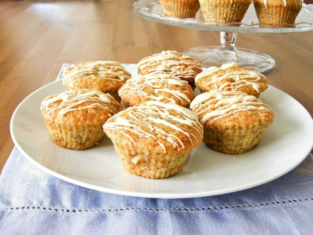 maple•spice: Banana White Chocolate Muffins