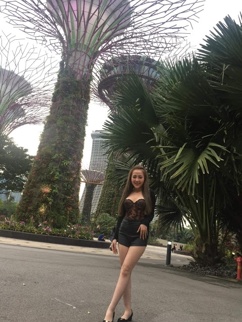 Em này biểu diễn ở đâu vậy nhỉ