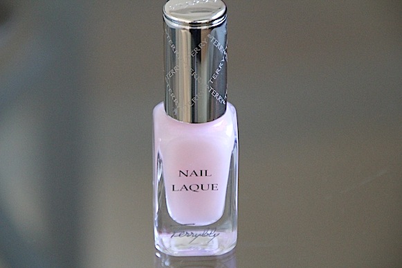 by terry soin primer eclat d'ongles 102 bubble glow rose