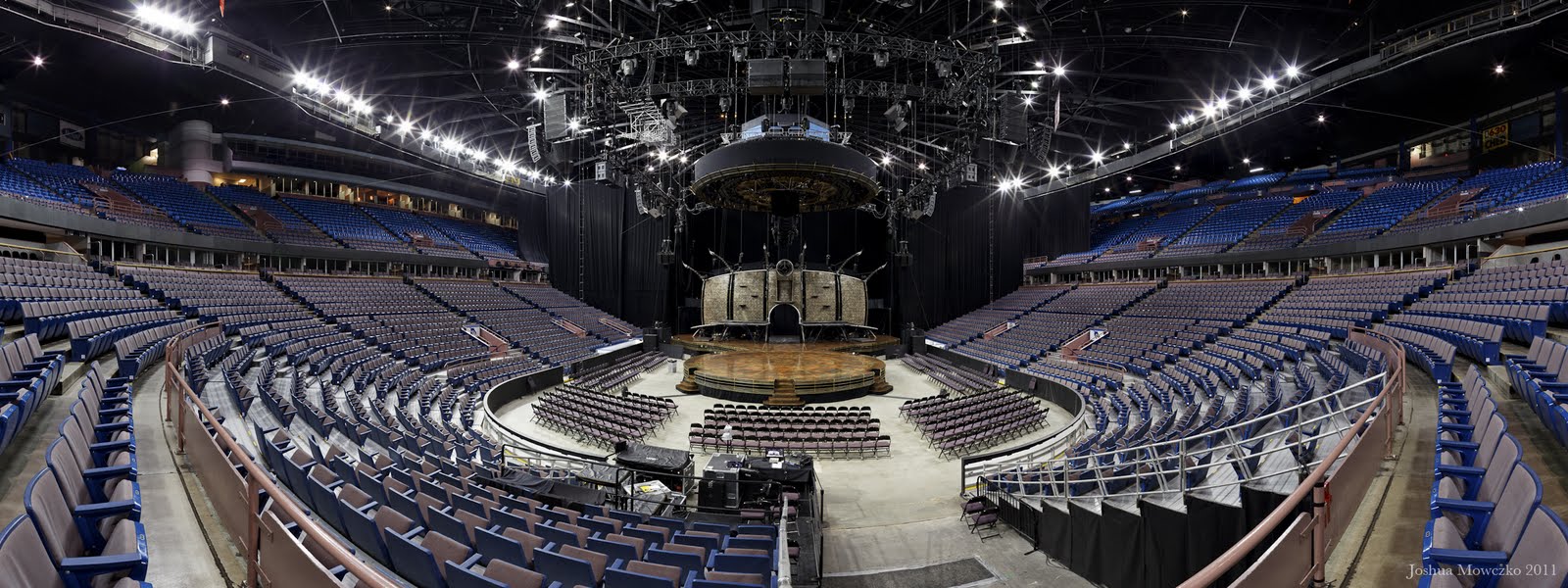 life-in-the-circus-rexall-place-edmonton-ab