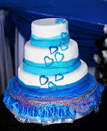 FONDANT WEDDING CAKE