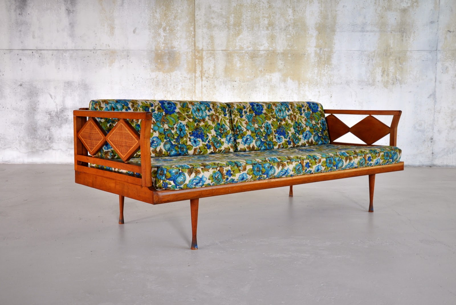 SELECT MODERN Danish Modern Daybed or Sofa