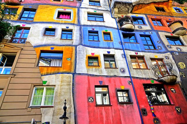 Case di Hundertwasser - Vienna - Poracci In Viaggio case-di-hundertwasser-vienna-poracci-in-viaggio