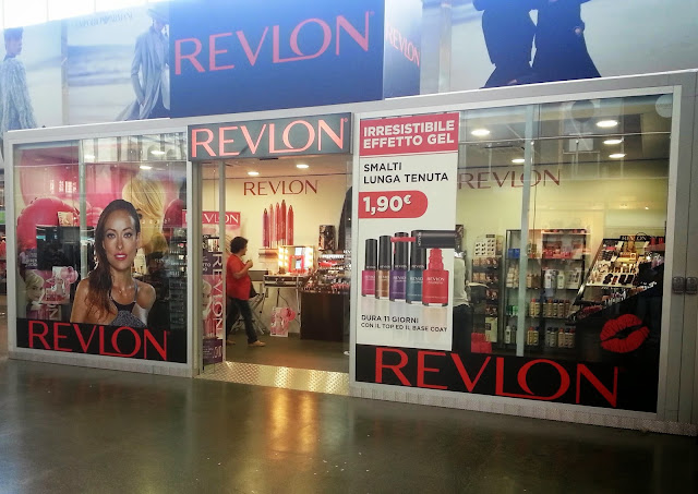 temporary store revlon 01
