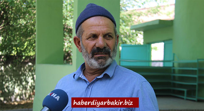 15 Temmuz gecesi Diyarbakır Kanal Camii'nde sala okuyan imam bıçaklı saldırıya uğradı 15 Temmuz gecesi Diyarbakır Kanal Camii'nde sala okuyan imam bıçaklı saldırıya uğradı