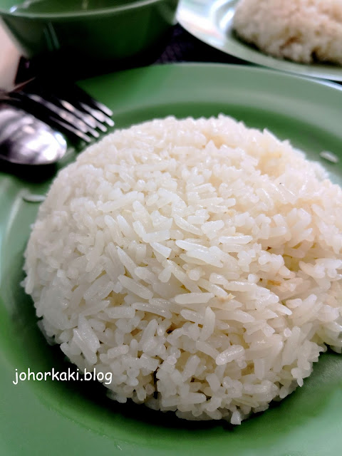 Tong Kee Chicken Rice 東記雞飯. Tanglin Halt Food Centre. Singapore Tong-Kee-Chicken-Rice-東記雞飯-Tanglin-Halt-Food-Centre-Singapore