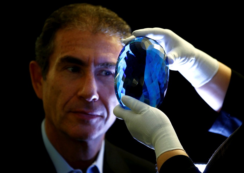 The Largest Blue Topaz Gemstone in The World (Photos)