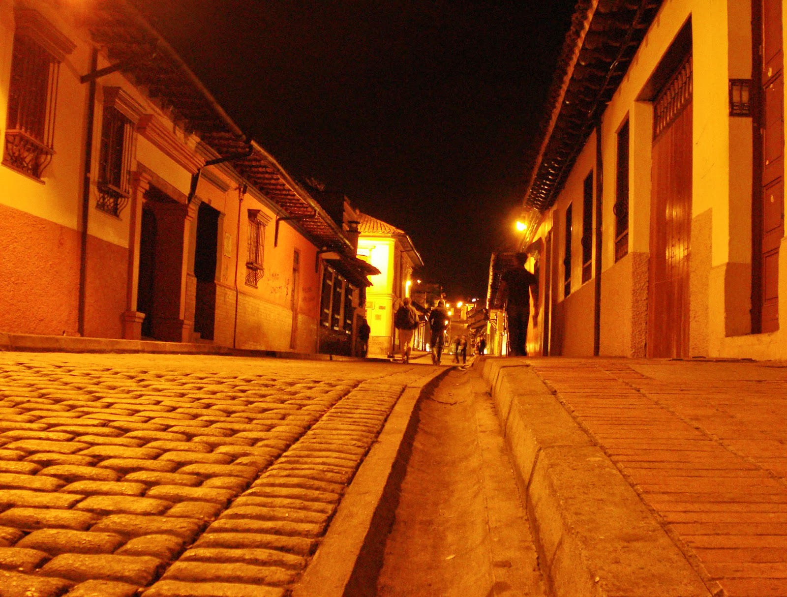 Conoce lo mas bello de Bogota LA CANDELARIA BOGOTA