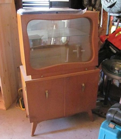 vintage bar cabinet vintage military instantly fell in love and knew it had to be mine immediately picked up the phone called number but unfortunately guy was just loading oh so lovely vintage my vintage barcabinet makeover vintage bar cabinet vintage military instantly fell in love and knew it had to be mine immediately picked up the phone called number but unfortunately guy was just loading oh so lovely vintage my vintage barcabinet makeover