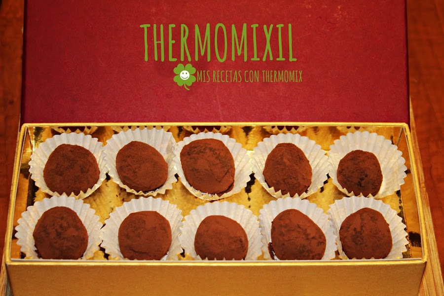 CÓMO ELABORAR TRUFAS CON CAFÉ Y LICOR DE NARANJA RELLENAS DE NARANJA CONFITADA