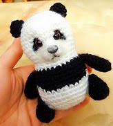 http://jenniferwangbears.com/free-pattern-amigurumi-sorda/