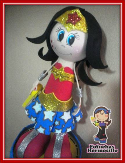 fofuchas de la mujer maravilla