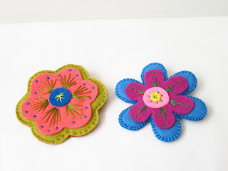 Embroidered felt brooches | Projects by Jane