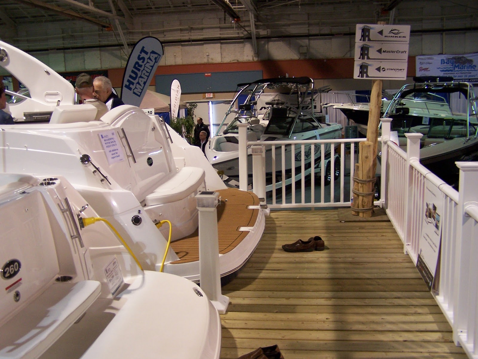Len's Cove Marina Ottawa Boat ShowWhy Should I buy at a Show?